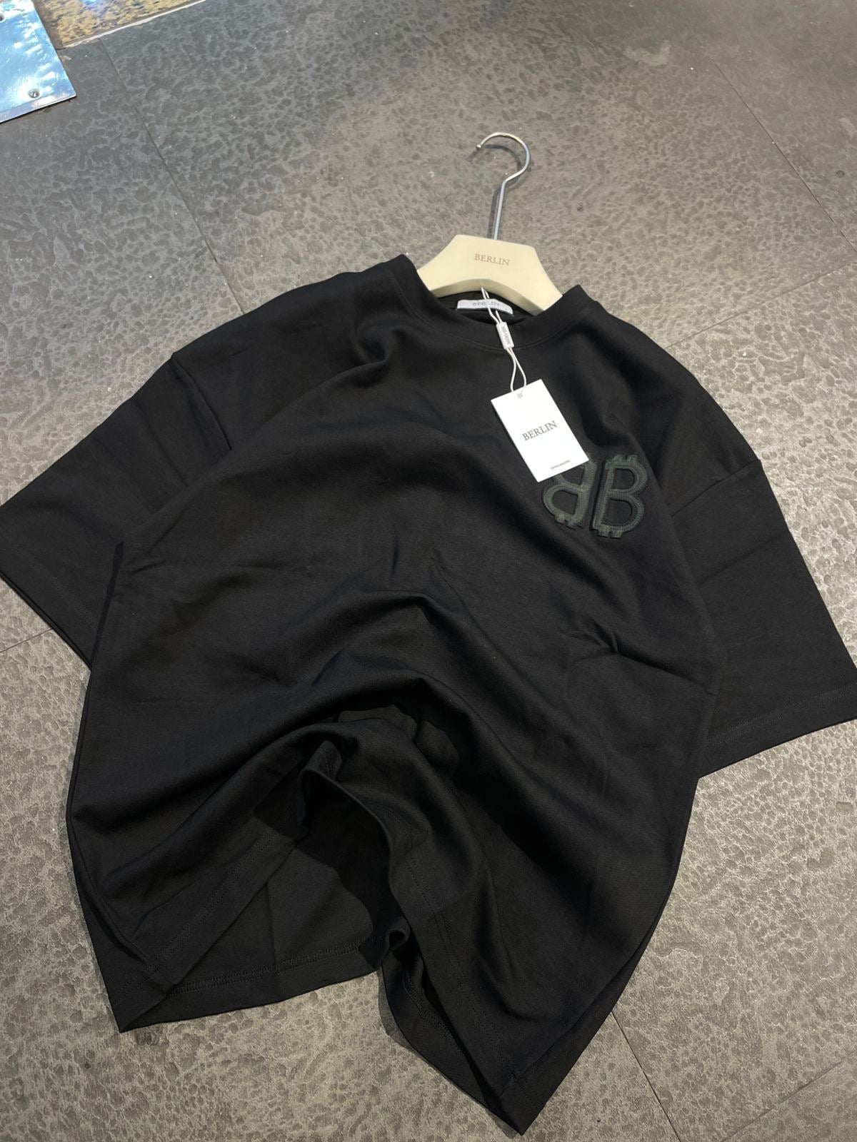 Oversize Back Print Crew Neck Tshirt