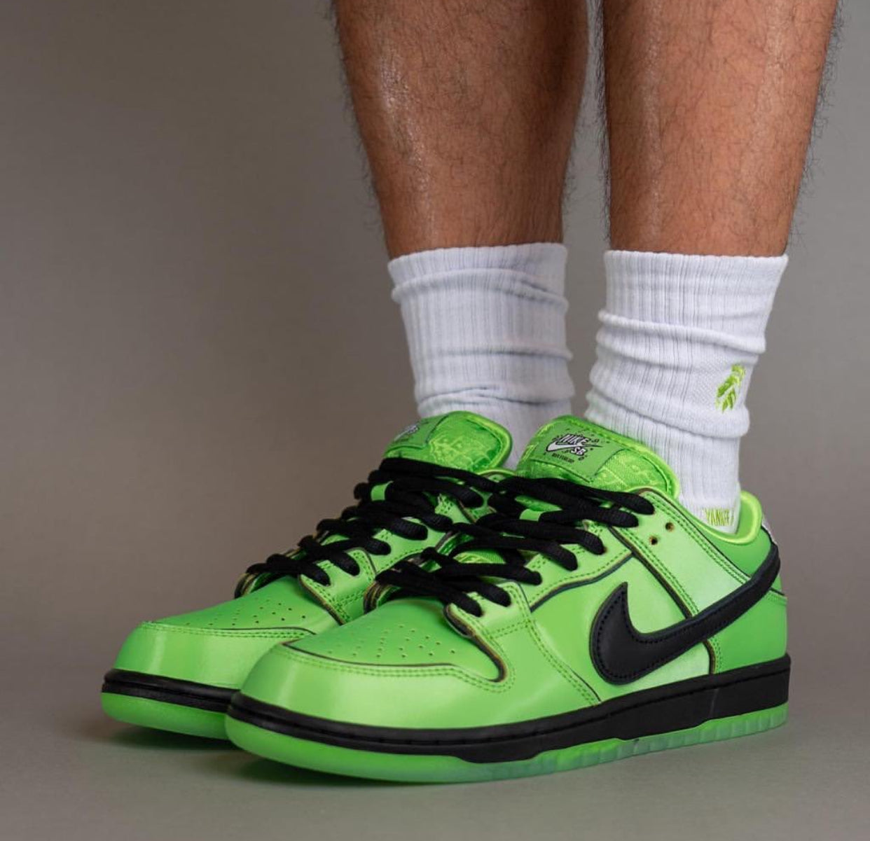Nike Dunk The Powerpuff Girls “Buttercup”